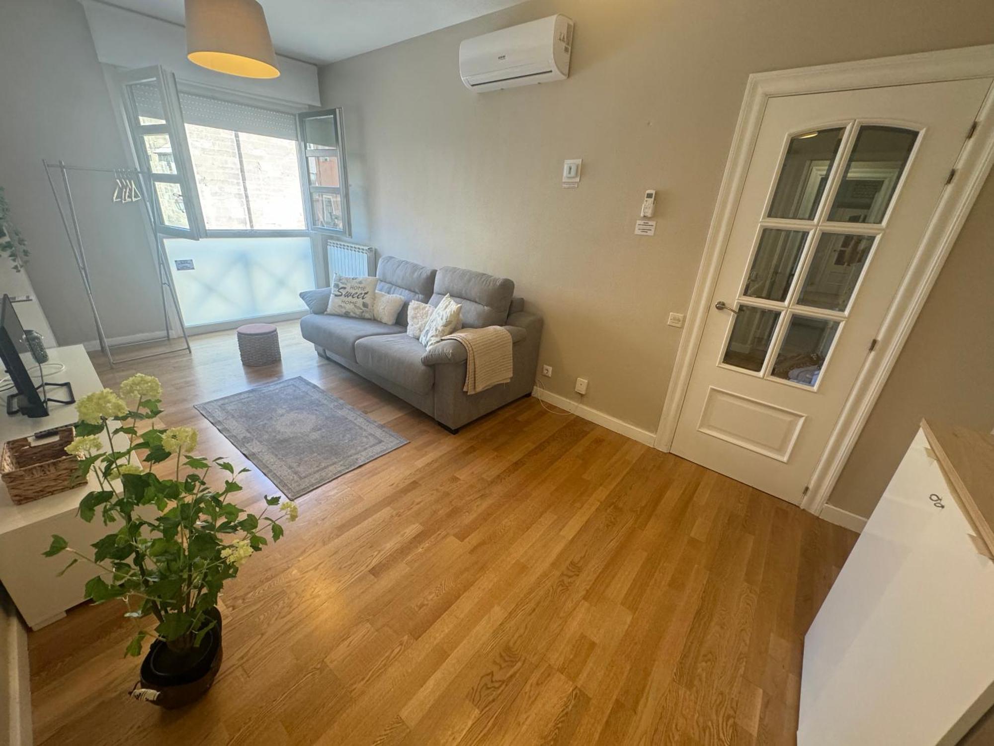Santiago Tower Aire Ac Casco Antiguo By Apartamentos Logrono Logroño Exterior foto