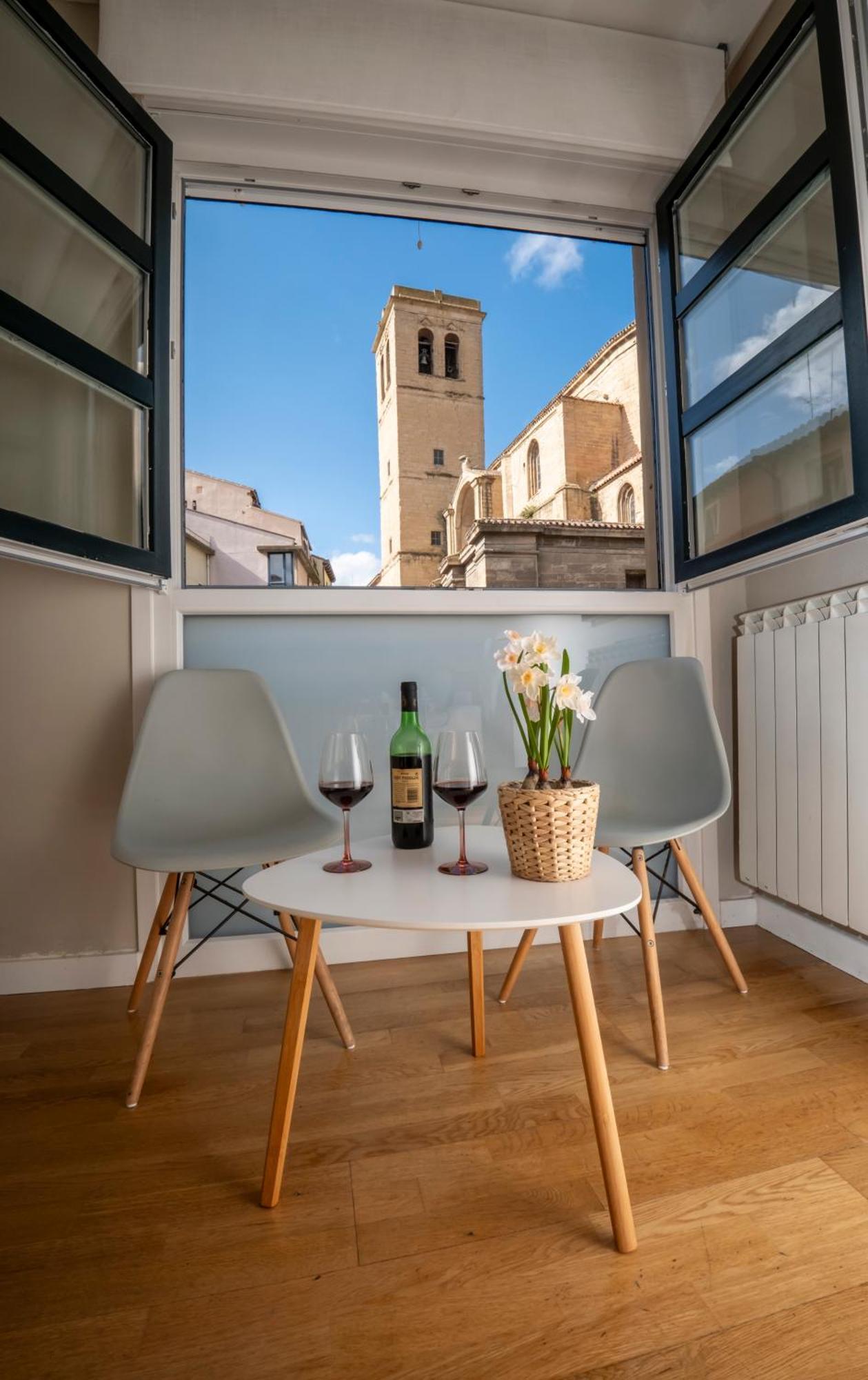 Santiago Tower Aire Ac Casco Antiguo By Apartamentos Logrono Logroño Exterior foto